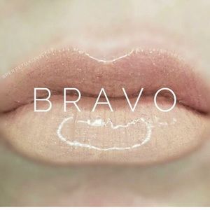 NWT Senegence Lipsence in "Bravo"